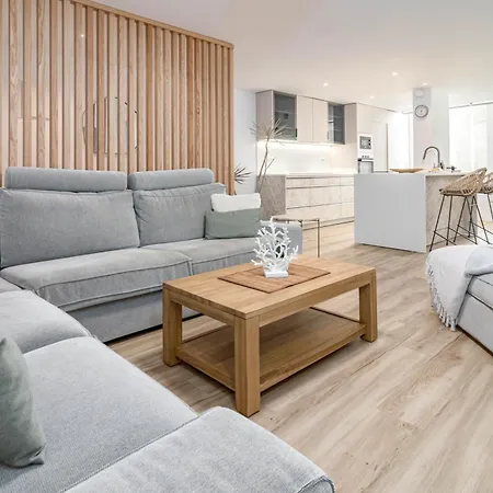 Eac3f- Modern & Light Steps From The Sea