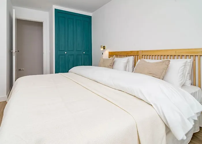 Eac3f- Modern Light Steps From The Sea *