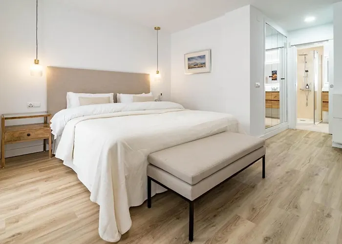 Eac3f- Modern Light Steps From The Sea *