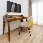 Apartment Eac3f- Modern Light Steps From The Sea