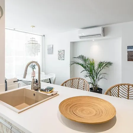 Eac3f- Modern Light Steps From The Sea Estepona