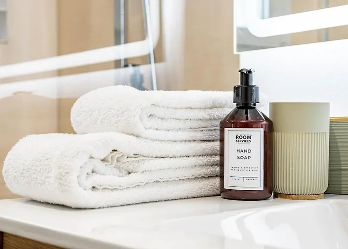 Eac3f- Modern Light Steps From The Sea Apartment