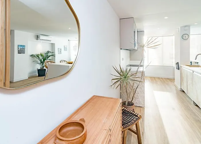 Eac3f- Modern Light Steps From The Sea Apartment *